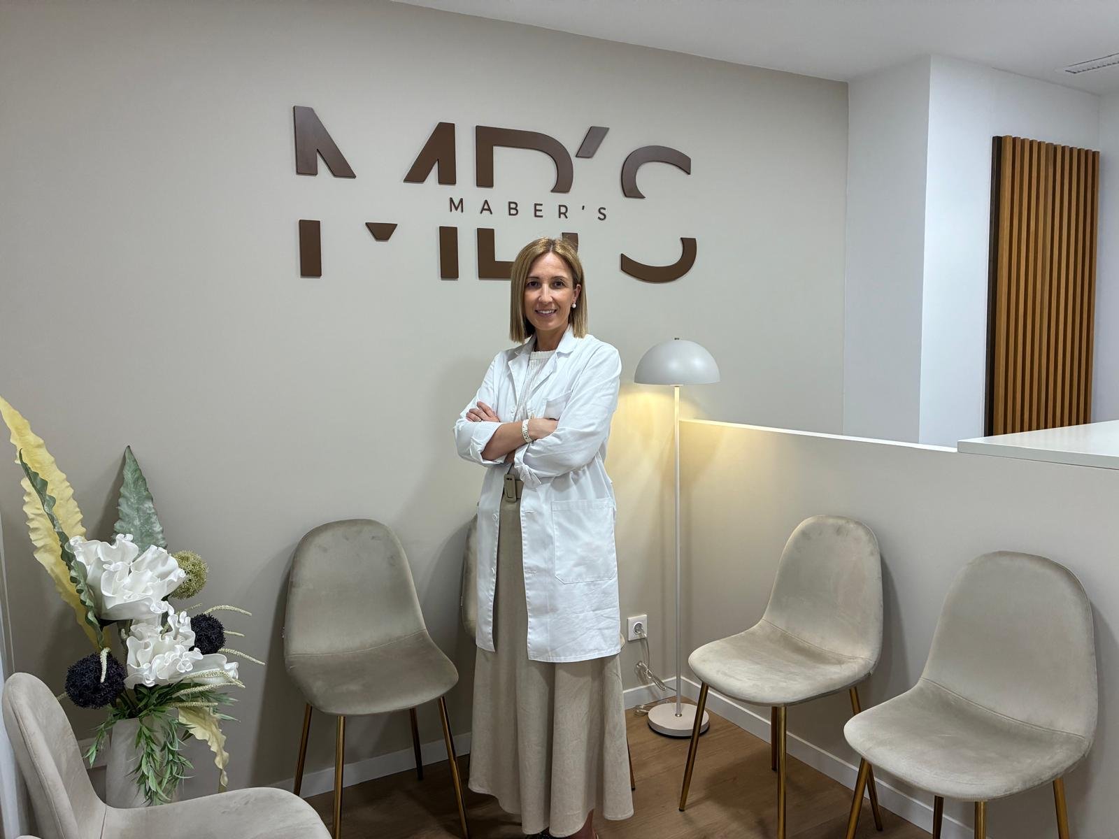 Dra. Marián Bennasar en su consulta de Castellón